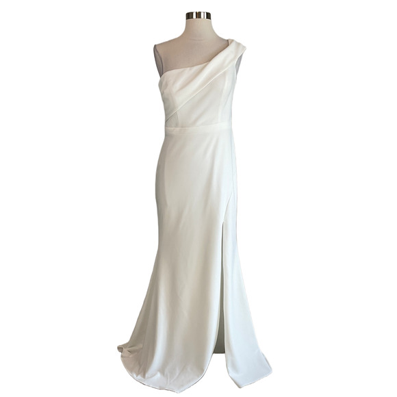 Aqua Dresses & Skirts - AQUA Women's Formal Dress Size 8 White Crepe One Shoulder Thigh Slit Long Gown